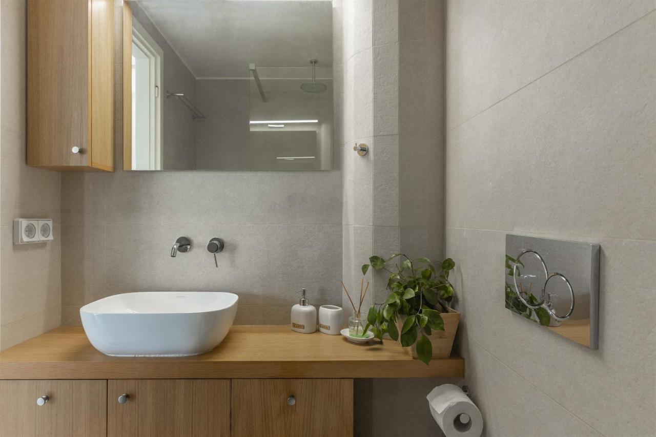 Theseus Zen Luxury - Natural Living