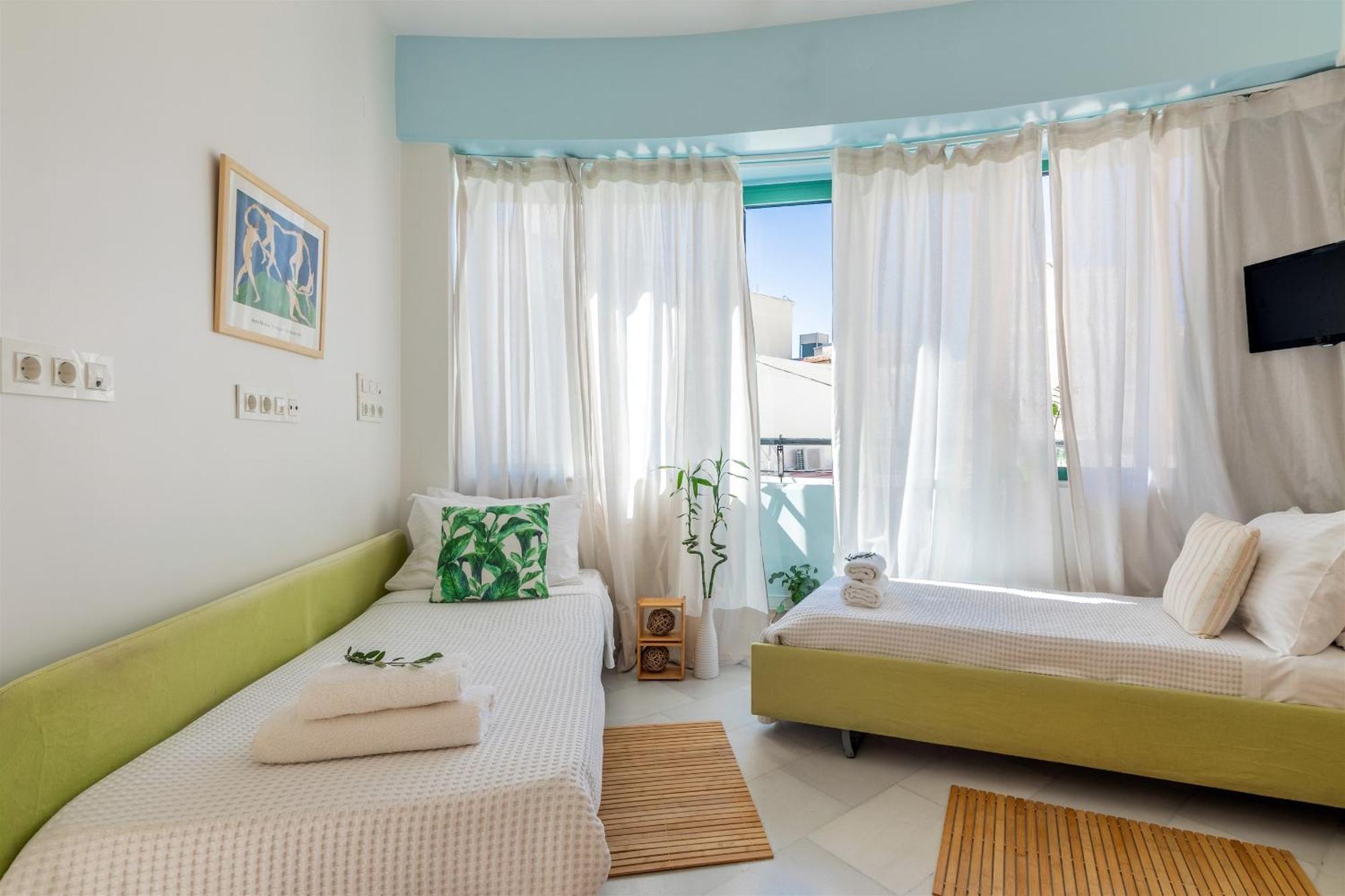 Theseus Zen Luxury - Natural Living