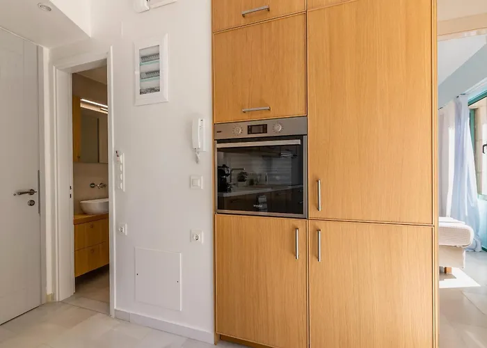 Theseus Zen Luxury Suite - Natural Living