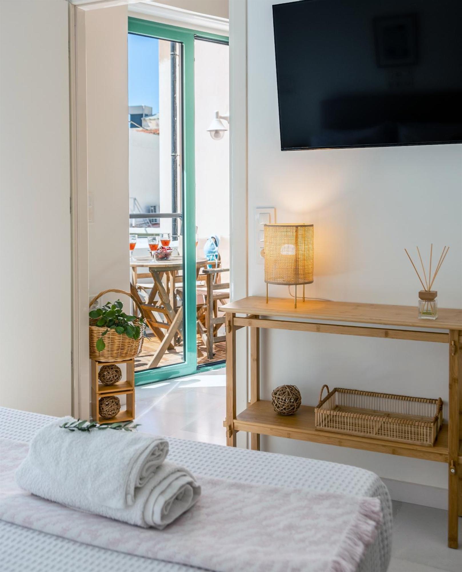 Theseus Zen Luxury - Natural Living Apartment