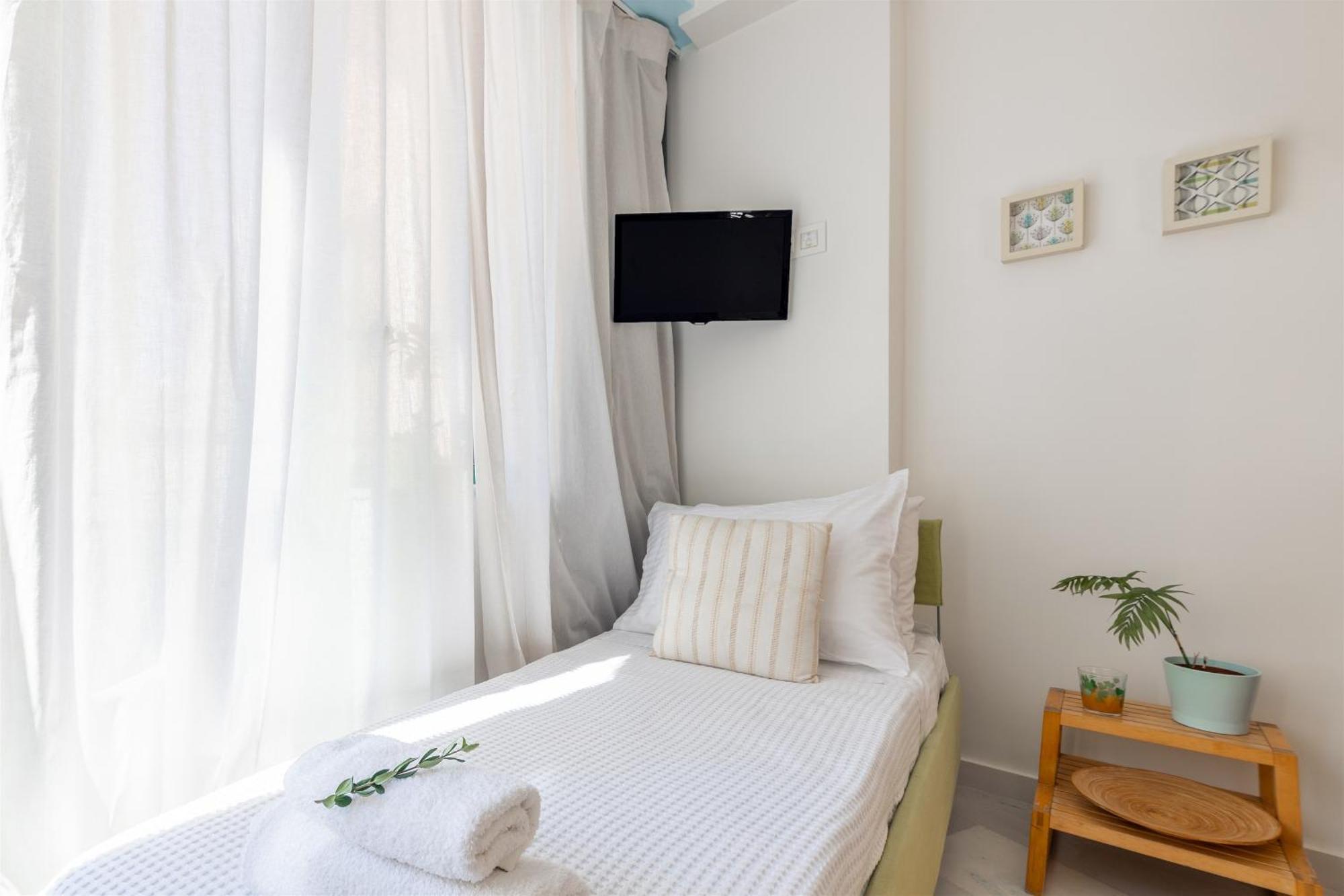 Theseus Zen Luxury - Natural Living